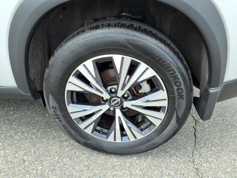 Certified 2023 Nissan Rogue SV AWD/4WD image 9