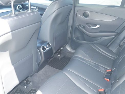 Used 2022 Mercedes-Benz GLC 300 4MATIC image 21