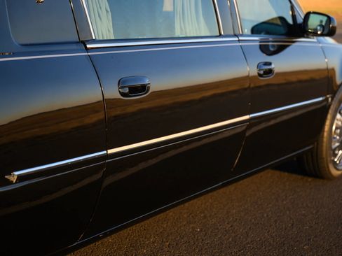 Used 2009 Cadillac DTS Hearse FWD image 31