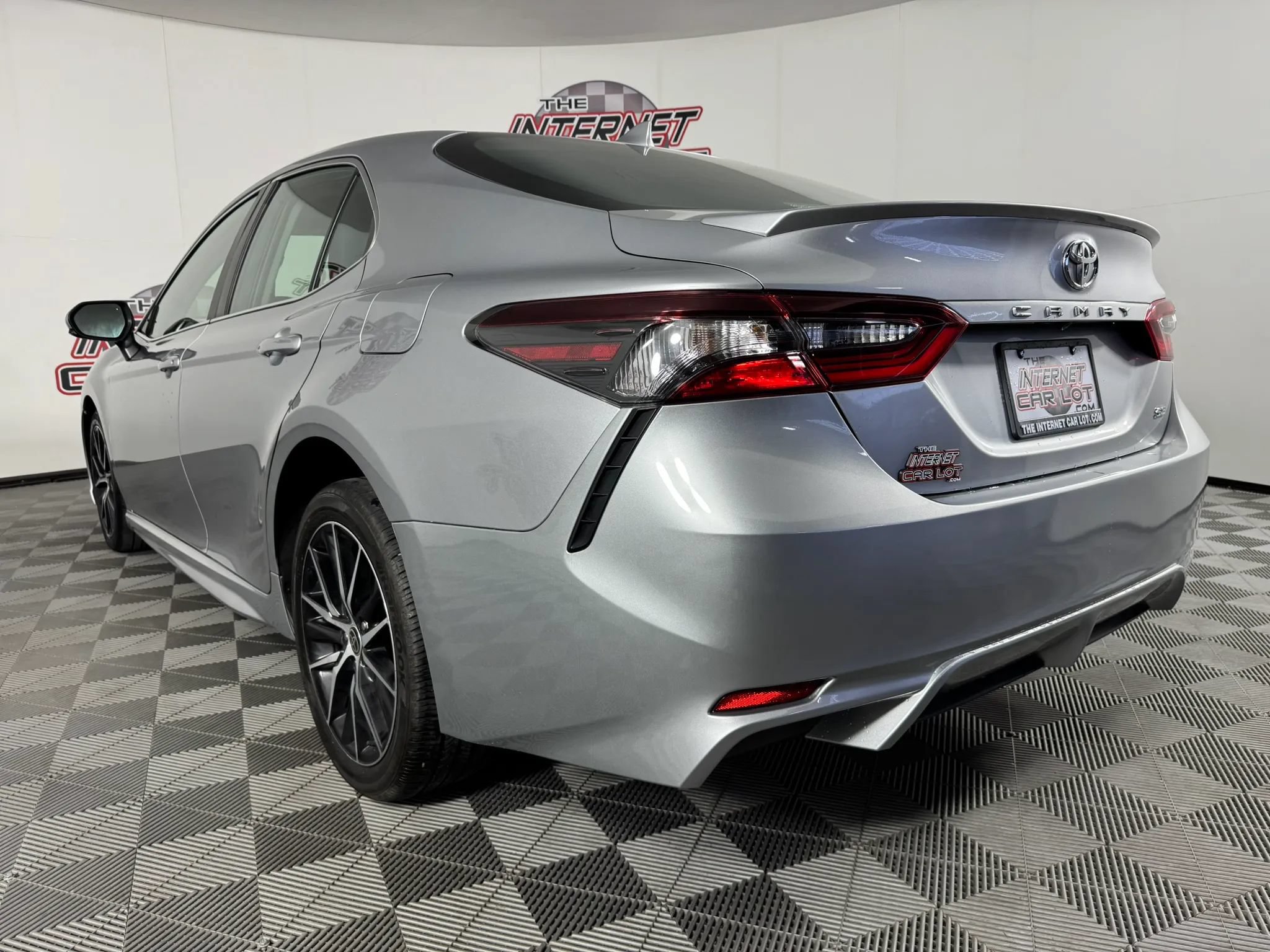 Used 2023 Toyota Camry SE FWD image 24
