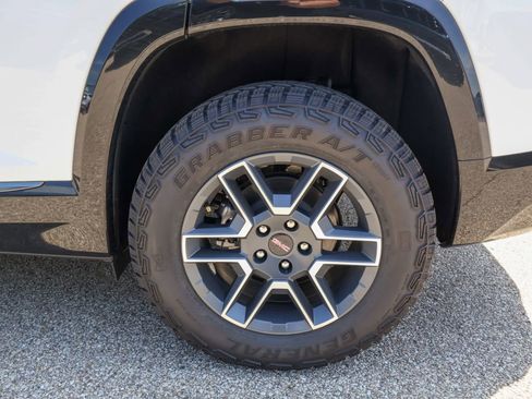 New 2026 GMC Terrain AT4 w/ Technology Package II AWD/4WD image 38