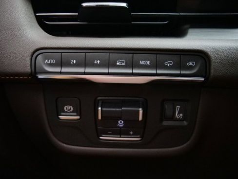 Used 2022 Cadillac Escalade Sport w/ Touring Package AWD/4WD image 22