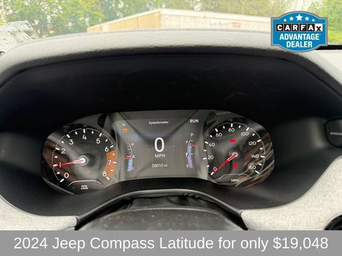 Used 2024 Jeep Compass Latitude AWD/4WD image 10