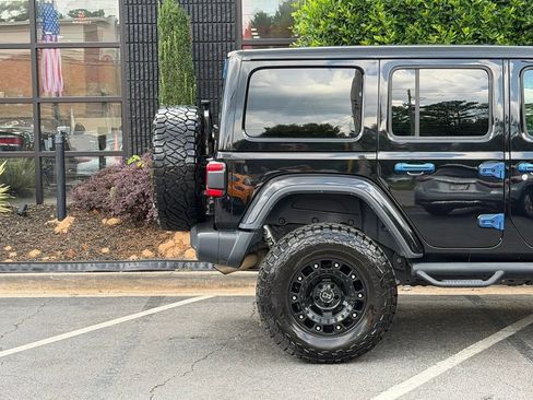 Used 2019 Jeep Wrangler Unlimited Sahara w/ Quick Order Package 24M Moab AWD/4WD image 22