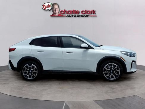 Used 2026 BMW X2 xDrive28i AWD/4WD image 6