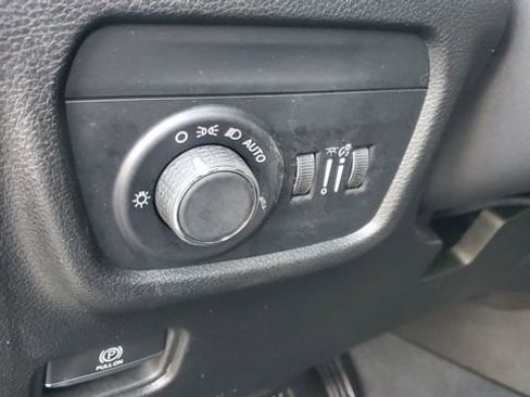 Used 2023 Jeep Grand Cherokee L Laredo w/ Luxury Tech Group I image 8