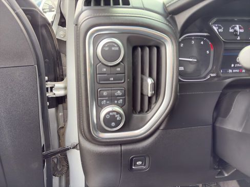 Used 2020 GMC Sierra 2500 SLE w/ SLE Value Package; image 11