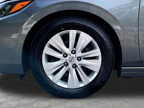 Used 2024 Nissan Sentra S FWD image 10