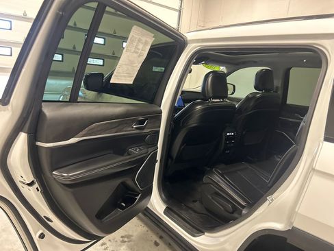 Used 2021 Jeep Grand Cherokee L Limited image 31