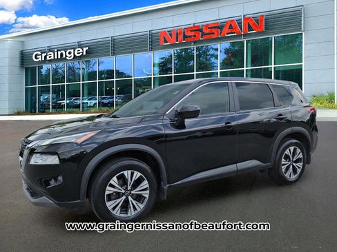Used 2023 Nissan Rogue SV FWD image 2