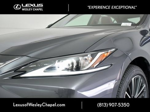 New 2025 Lexus ES 350 w/ Premium Package image 5