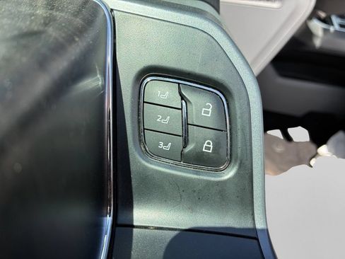 Used 2022 Ford F150 Lariat w/ FX4 Off-Road Package AWD/4WD image 17