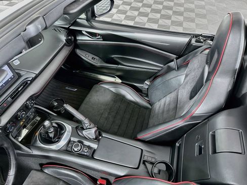 Used 2018 MAZDA MX-5 Miata Club w/ Brembo/BBS Recaro Package RWD image 23