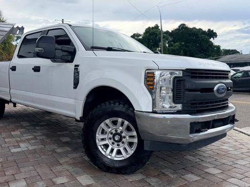 Used 2018 Ford F250 XL w/ Power Equipment Group RWD image 4