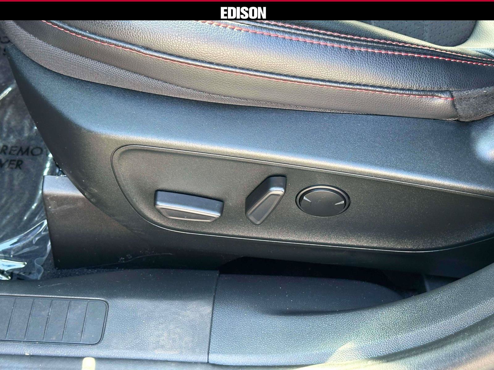Used 2022 Ford Escape SEL w/ SEL Stealth AWD Package image 19