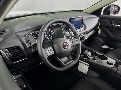 New 2026 Nissan Rogue SV AWD/4WD image 10