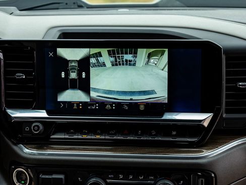 Used 2024 Chevrolet Silverado 1500 LT Trail Boss w/ LT Trail Boss Premium Package image 24