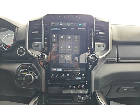Used 2023 RAM 1500 Big Horn AWD/4WD image 18