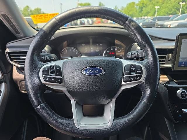 Certified 2022 Ford Explorer Limited w/ Equipment Group 301A AWD/4WD image 25