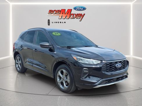 Used 2024 Ford Escape ST-Line w/ Tech Pack #1 AWD/4WD image 3