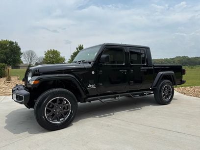 Used 2021 Jeep Gladiator Overland w/ Popular Equipment Package