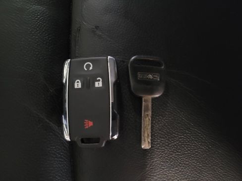 Used 2015 GMC Canyon SLT image 32