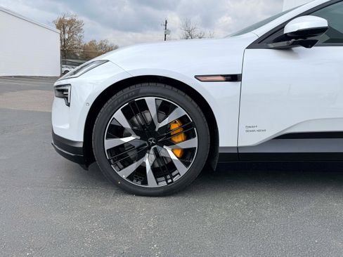 New 2026 Polestar Polestar 4 w/ Performance Pack image 10
