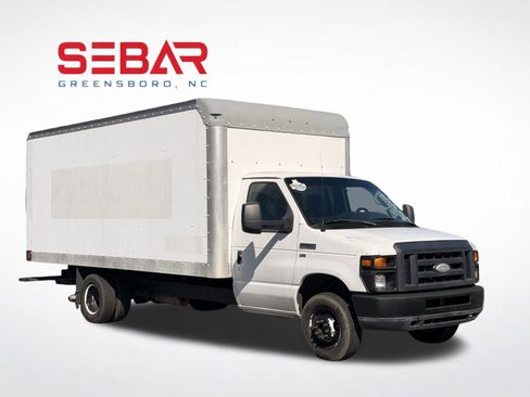 Used 2014 Ford E-350 and Econoline 350 Super Duty image 3