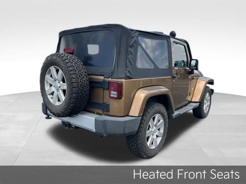 Used 2011 Jeep Wrangler Sahara w/ Connectivity Group AWD/4WD image 7