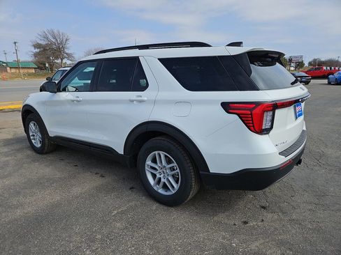 New 2026 Ford Explorer Active w/ Active Comfort Package image 8