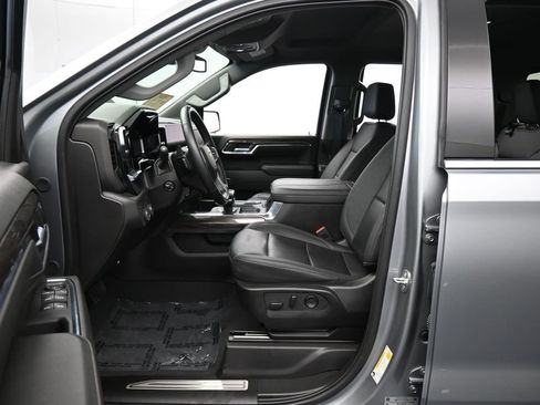 Used 2024 Chevrolet Silverado 1500 LTZ RWD image 11