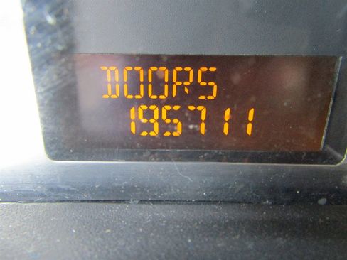 Used 2009 HUMMER H3T Alpha AWD/4WD image 11