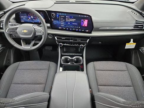 New 2026 Chevrolet Traverse LT w/ LPO, Floor Liner Package image 19