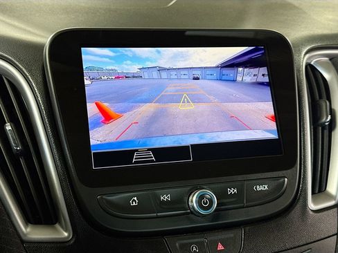 Used 2024 Chevrolet Malibu LT FWD image 23