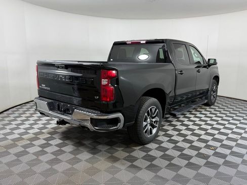 Used 2024 Chevrolet Silverado 1500 LT w/ Z71 Off-Road Package image 10