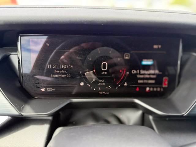 Used 2025 GMC Acadia Elevation FWD image 11