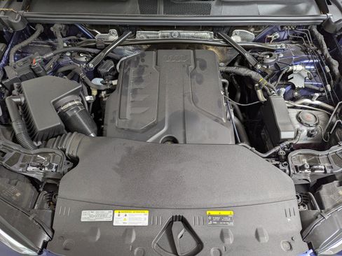 Certified 2025 Audi Q5 Prestige image 29