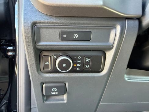 Used 2025 Ford F150 XL w/ Equipment Group 103A High AWD/4WD image 7