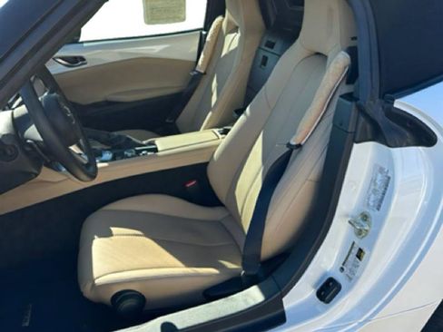 Used 2024 MAZDA MX-5 Miata Grand Touring w/ Weather Package image 8