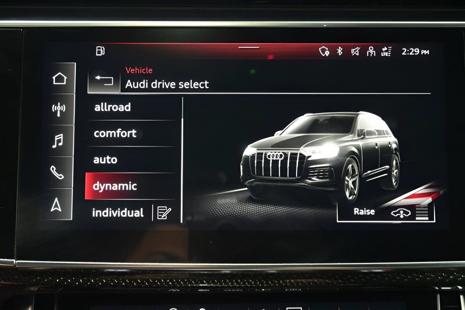 Used 2021 Audi SQ7 Premium Plus w/ Driver Assistance Package AWD/4WD image 29