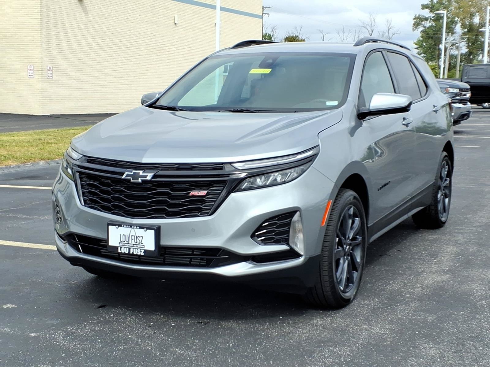 Used 2024 Chevrolet Equinox RS AWD/4WD image 2