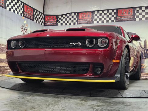 Used 2019 Dodge Challenger SRT Hellcat Redeye image 9