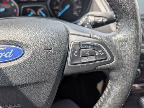 Used 2017 Ford Escape Titanium AWD/4WD image 23
