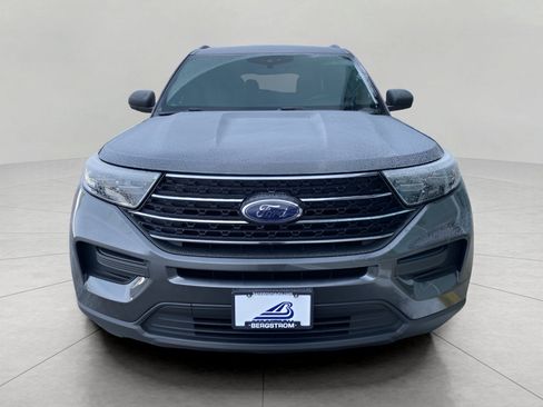 Used 2020 Ford Explorer XLT w/ Comfort Package image 2