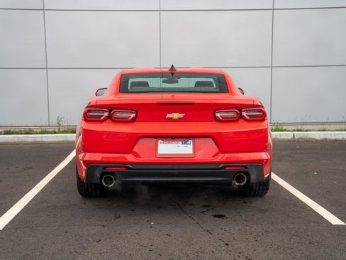 Used 2020 Chevrolet Camaro LT image 7