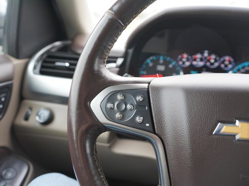 Used 2017 Chevrolet Tahoe LT w/ LT Signature Package image 13