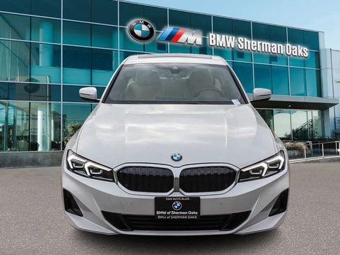 Used 2025 BMW 330i Sedan w/ Premium Package image 2
