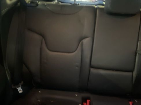 Used 2019 Jeep Renegade Trailhawk image 19