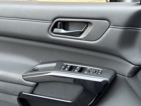 New 2026 Nissan Pathfinder SV image 21