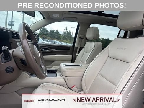 Used 2022 GMC Yukon XL Denali AWD/4WD image 13